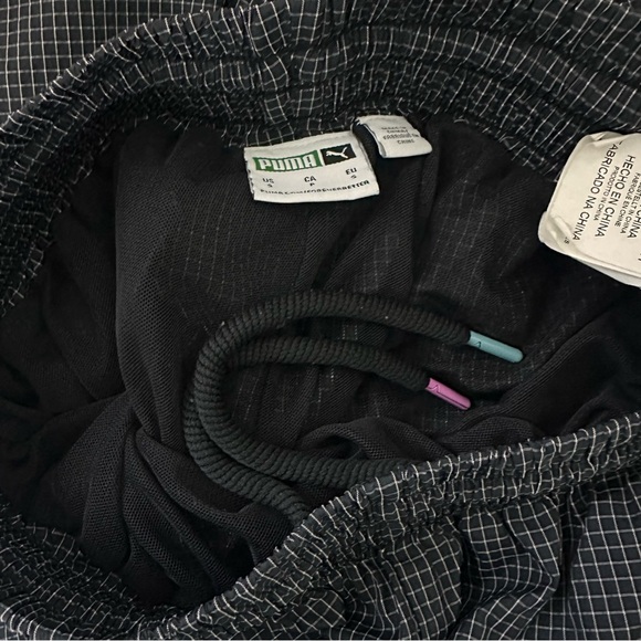 puma track pants - Picture 2 of 5